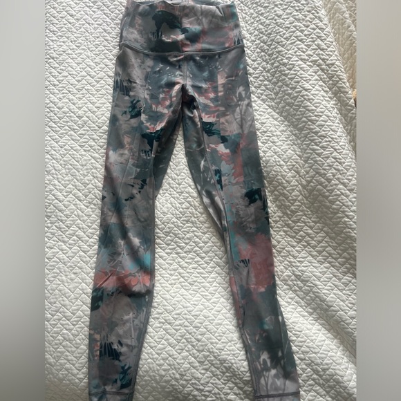 Lululemon wunder under high-rise tight 28 size 4, untamed nature multi print - Picture 3 of 6